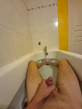 Snapshot of lovefeet84 chatting on October 7, 2025, 6:20 pm lovefeet84 online show from October 7, 2025, 6:20 pm