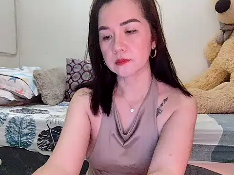 KissHott online show from August 5, 2026, 8:08 am