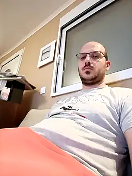 arksex32 online show from April 18, 2026, 8:31 pm