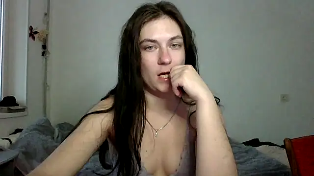 Twolatte1520 online show from December 4, 2025, 12:37 pm