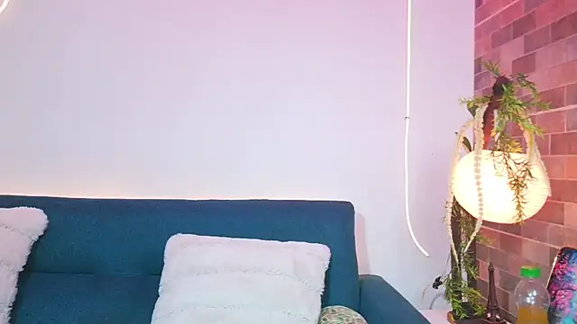Snapshot of luna_valen chatting on March 28, 2026, 3:18 am luna valen online show from March 28, 2026, 3:18 am