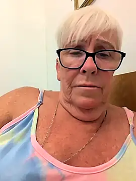 Playful MILF Demi online show from July 3, 2026, 11:11 pm