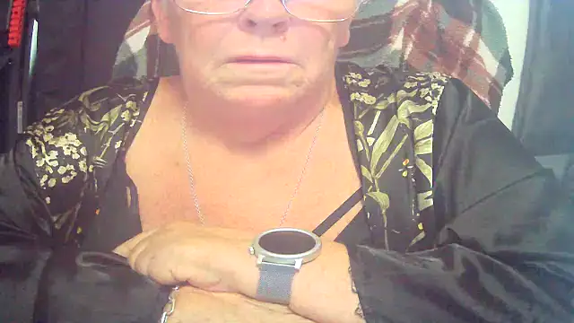 Playful MILF Demi online show from June 24, 2026, 7:07 am