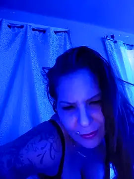 KRISZTIN1987 online show from October 7, 2025, 4:52 pm