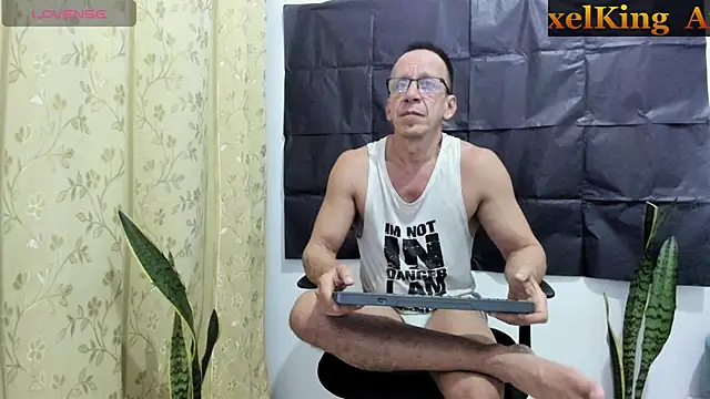  axelking  online show from July 29, 2026, 1:49 am