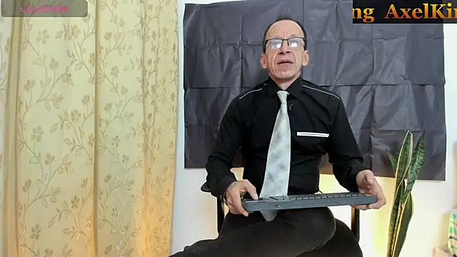  axelking  online show from August 4, 2026, 11:37 am