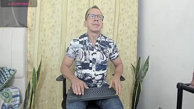  axelking  online show from July 8, 2026, 11:44 am