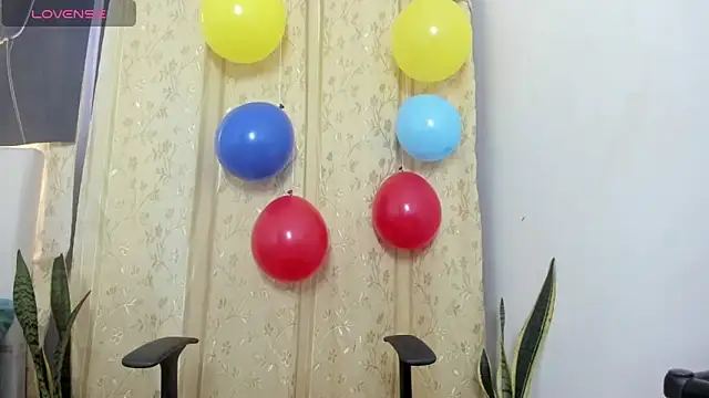 Snapshot of _axelking_ chatting on June 17, 2026, 11:42 am axelking online show from June 17, 2026, 11:42 am