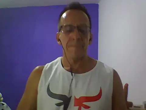  axelking  online show from January 8, 2026, 3:12 am