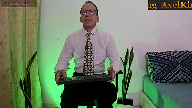  axelking  online show from July 27, 2026, 11:39 am