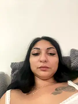 bia900bianca online show from October 22, 2025, 4:28 pm