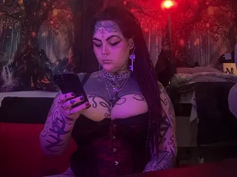 nyxvelon online show from April 8, 2026, 7:59 pm