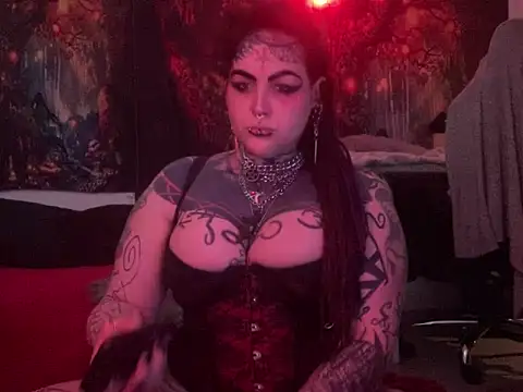 nyxvelon online show from April 10, 2026, 8:05 pm