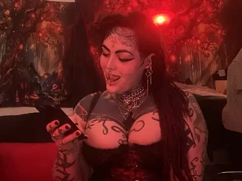 nyxvelon online show from April 9, 2026, 8:04 pm