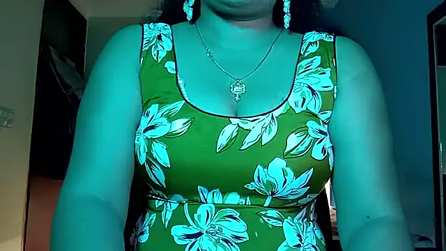 horny milf couple online show from June 30, 2026, 7:58 pm