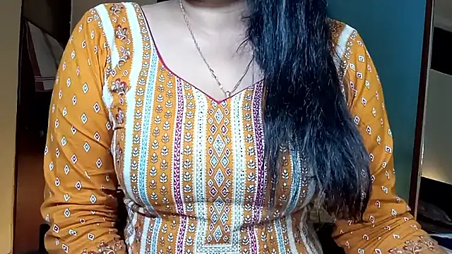 horny milf couple online show from June 14, 2026, 6:20 pm