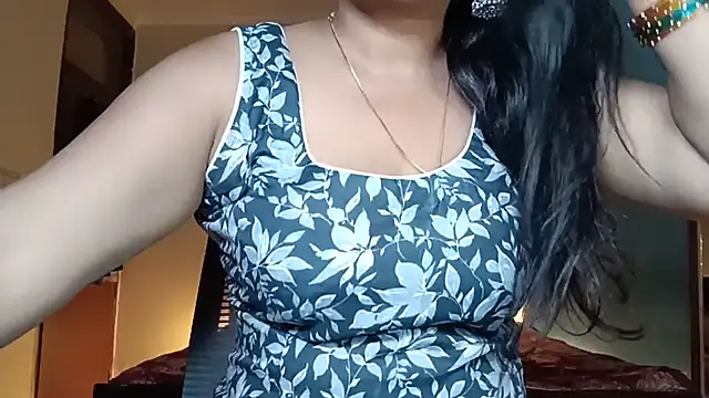 horny milf couple online show from June 25, 2026, 8:58 pm