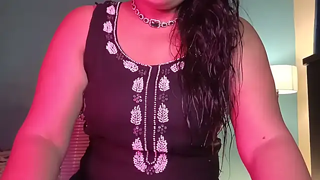 horny milf couple online show from July 25, 2026, 5:52 pm