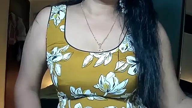 horny milf couple online show from June 13, 2026, 7:45 pm