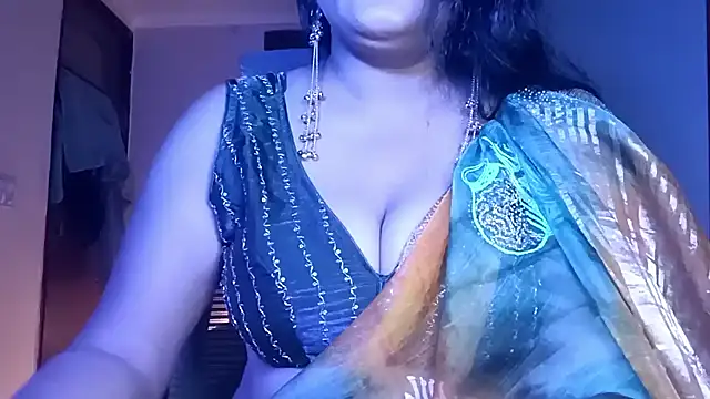 horny milf couple online show from June 11, 2026, 6:27 pm