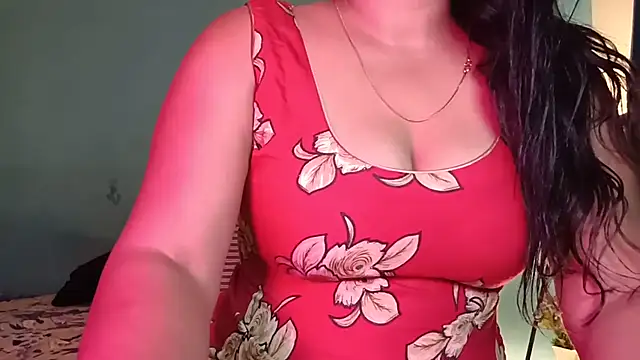 horny milf couple online show from July 28, 2026, 10:53 pm
