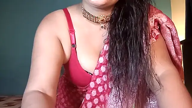 horny milf couple online show from July 18, 2026, 3:31 pm
