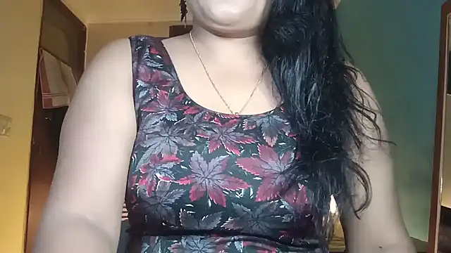 horny milf couple online show from June 12, 2026, 7:00 pm