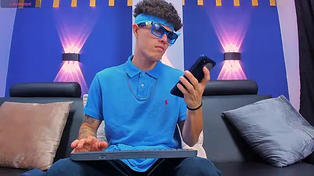 imsammytop online show from October 22, 2025, 11:31 am