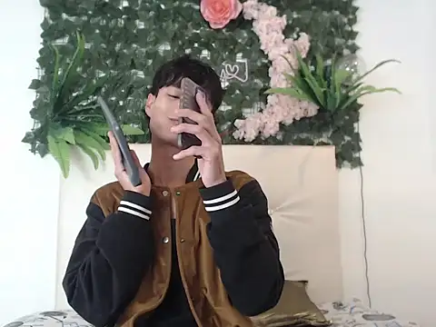 Snapshot of alex_russo__ chatting on October 25, 2025, 3:38 am alex russo online show from October 25, 2025, 3:38 am