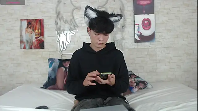 Snapshot of alex_russo__ chatting on November 15, 2025, 10:25 pm alex russo online show from November 15, 2025, 10:25 pm