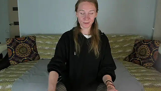 Amalia Mio online show from July 17, 2026, 10:23 am