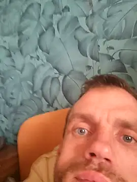 zsexpaar2 online show from October 5, 2025, 1:24 pm