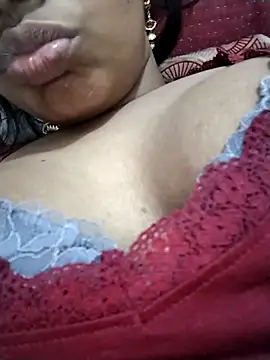 Queen-Any online show from October 10, 2025, 5:03 pm