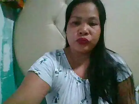 Snapshot of shyhotpinay_32 chatting on July 18, 2026, 2:58 pm shyhotpinay 32 online show from July 18, 2026, 2:58 pm