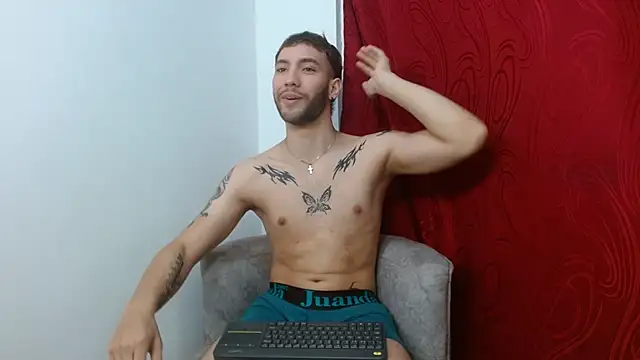 angel kyrozz online show from October 7, 2025, 3:07 am