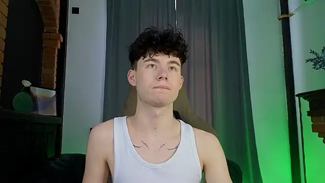 Cute Mike online show from March 4, 2026, 4:42 am