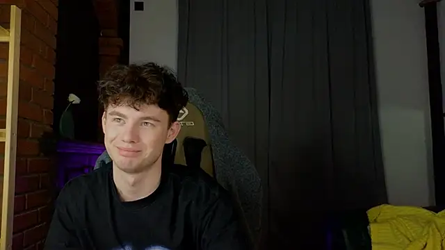 Cute Mike online show from March 23, 2026, 6:41 pm