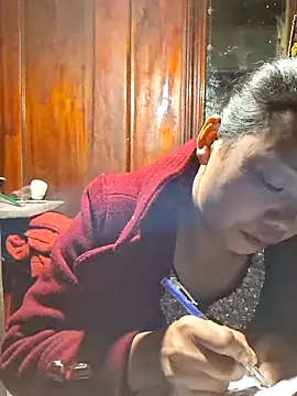 miomio-12 online show from November 20, 2025, 1:34 pm