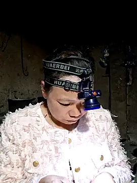 miomio-12 online show from April 26, 2026, 2:36 pm