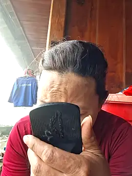 Snapshot of miomio-12 chatting on March 21, 2026, 5:30 am miomio-12 online show from March 21, 2026, 5:30 am