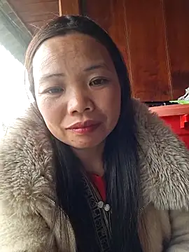 Snapshot of miomio-12 chatting on March 5, 2026, 6:10 am miomio-12 online show from March 5, 2026, 6:10 am