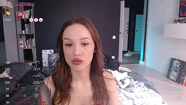 Jade Lumin online show from November 5, 2025, 10:40 am