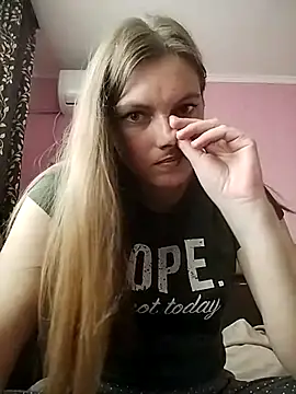 OksiLoverx online show from March 18, 2026, 9:12 am