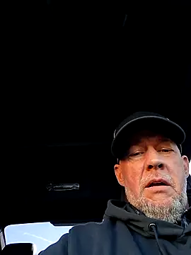 moonbeam37 online show from March 18, 2026, 3:03 pm