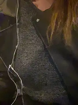 melisss2 online show from November 27, 2025, 2:28 pm