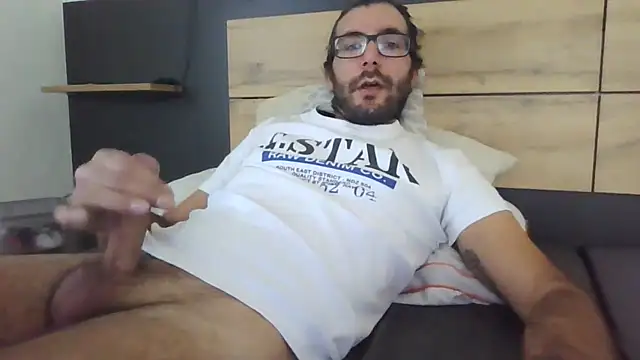 Snapshot of Arbneh69 chatting on October 19, 2025, 1:25 pm Arbneh69 online show from October 19, 2025, 1:25 pm