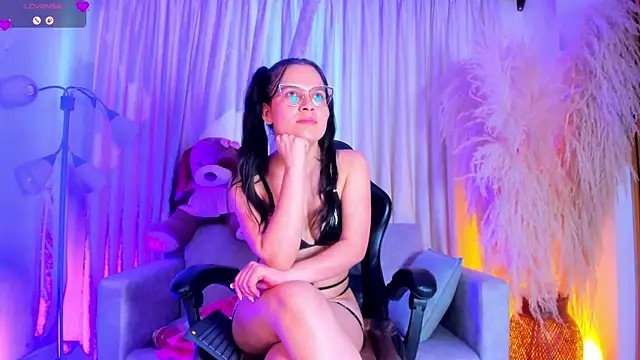 alejagarcia  online show from June 23, 2026, 8:29 pm