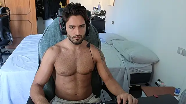 Al3xox02 online show from August 1, 2026, 11:41 am