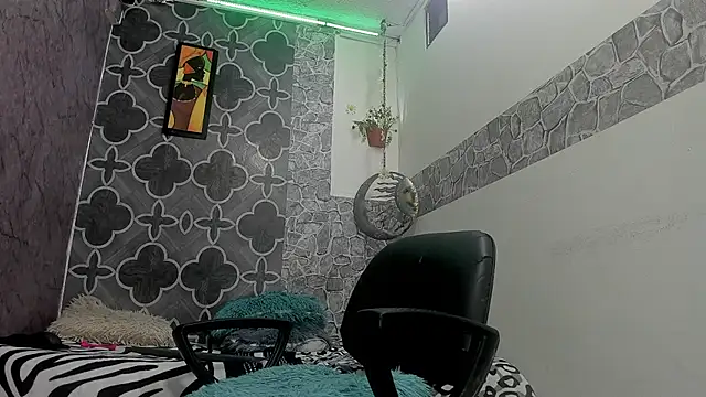 Snapshot of sexyboys_cutex18 chatting on February 22, 2026, 4:59 am sexyboys cutex18 online show from February 22, 2026, 4:59 am