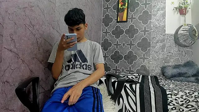 Snapshot of sexyboys_cutex18 chatting on February 14, 2026, 11:05 pm sexyboys cutex18 online show from February 14, 2026, 11:05 pm